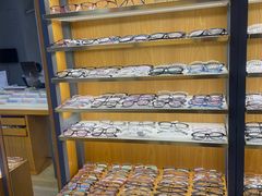 -优医视平价眼镜蔡司依视路折扣工厂店(德胜门店)