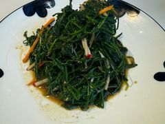 苦菜沙葱拼-十二毡房蒙餐·蒙古包
