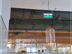 面包甜点陈列柜-左庭右院鲜牛肉火锅(浦江欢乐颂店)