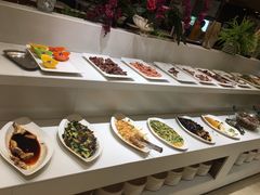 自助取餐区-泉福居酱骨头自助广场(南大街商业步行街店)