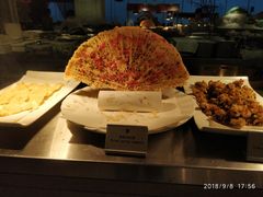 -荣誉国际酒店-云顶旋转餐厅