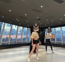 点击看大图 -OCEAN DANCE高空舞蹈室