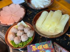 -憨孃孃·重庆老火锅(红山黑金店)