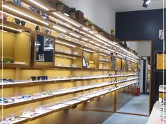 -罗伯特眼镜·蔡司官方授权(罗湖国贸店)