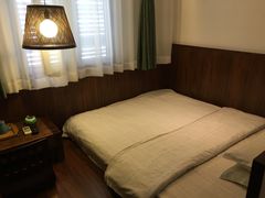 -拖板鞋咖啡旅行酒店(春熙路地铁站店)