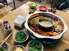 -周幺妹重庆老火锅(银泰城总店)