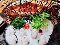 qq企鹅丸-湊湊火锅·茶憩(南京东路悦荟店)