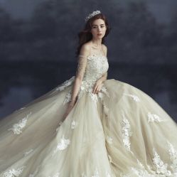 -飞鱼婚纱摄影(宏福大厦店)