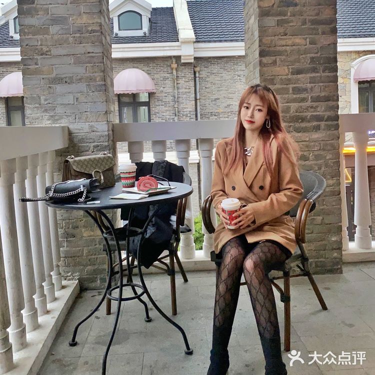 打卡欧式小洋房里的星巴克圣诞新品🎅🏻
