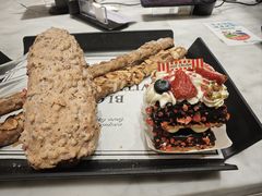 -HOT CRUSH趁热集合·现烤面包(上海环球港店)