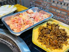 -邹家军铁锅炖(杨家湾店)