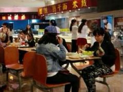 -胖东来生活广场(健康路店)