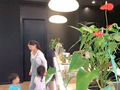 -贵州贵星奔驰4S店(观山湖店)