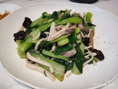 -梅利汴京烤鸭•开封豫菜地标店(东大街店)