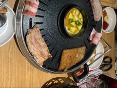 -江南猪肉商会无限续吃(弘大店)