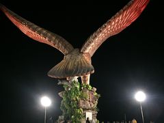 -巨鹰广场