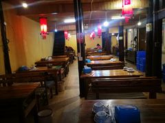 -小锅巴纳西餐厅