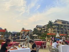 -亚龙湾希尔顿自助餐厅·海鲜·烧烤·沙滩BBQ·现场乐队
