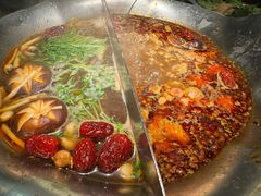 -湊湊火锅·茶憩(杭州湖滨银泰in77店)
