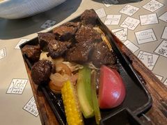 -穹六人间 people 6(岳阳路店)