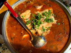 -临江餐馆二楼美食部落