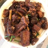 家常红烧鹅和虾滑汤 鹅是按川味红烧肉的做法做的:焯水