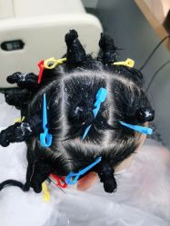 -Tloml salon