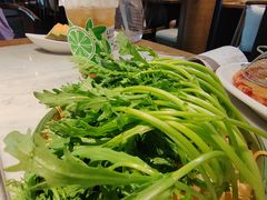 -尚尚仙·酸汤猪手·猪肚鸡火锅(华联万柳购物中心店)