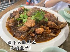 小笨鸡炖榛蘑-哈尔滨春饼(朝山街店)