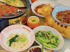 -阿瓦山寨·湘菜现炒·剁椒鱼头王(咸阳总店)