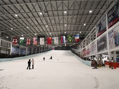 -乔波室内滑雪场