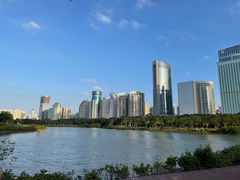 -万绿园