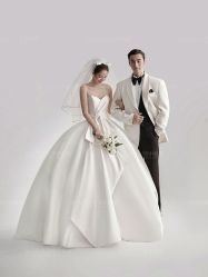 -雪中彩影婚纱摄影·微光艺术中心