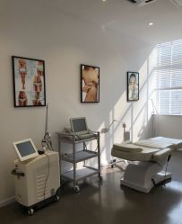 -様共享美容连锁机构