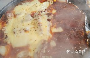 Cheesy Rib Pot with Extra Stretchy Cheese