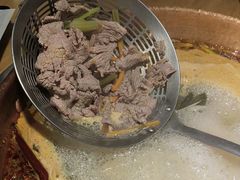 -洱火云南酸菜牛肉火锅(石景山当代商城店)