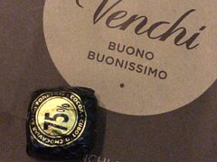 -VENCHI 闻绮(上海佛罗伦萨小镇店)