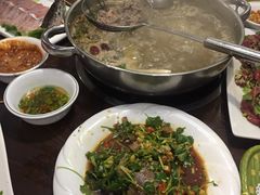 -乡土黄·鲜牛肉火锅·小龙虾(兴业街店)