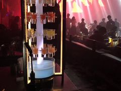 -简奥斯汀·赫本酒吧