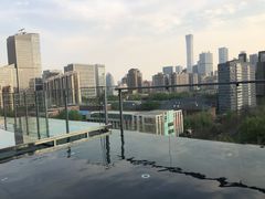 -The ROOF (通盈中心店)