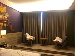 -西安大雁塔科技大学地铁站亚朵酒店