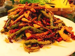 -闯关东东北农家菜(崂山石老人店)