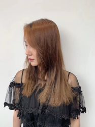 -PE SALON