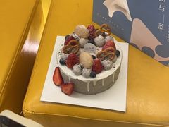 -山与蓝·轻糖鲜果蛋糕(勒泰店)
