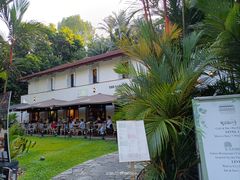 -植物园哈利亚餐厅