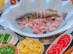 -老刘生态大鱼坊铁锅炖鱼(赛马场店)