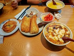 -三好食堂(煎饺·馄饨·肉饼米线·盛世广场店)