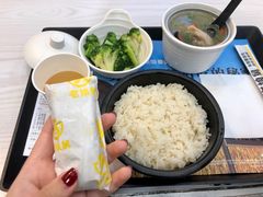 -老娘舅餐厅(黄龙体育中心店)