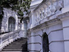 -上海市工艺美术博物馆