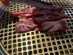 -唯成•韩国炭火烤肉 유성고기